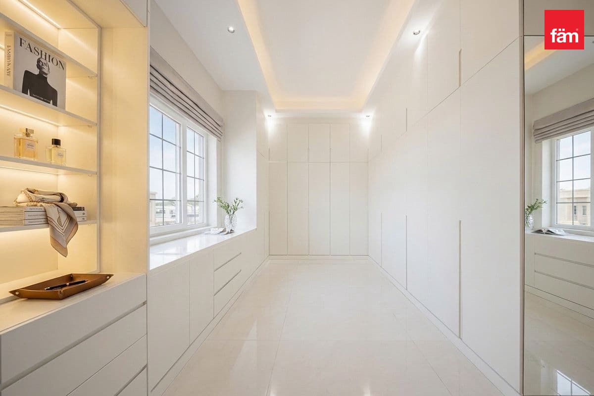 5 bedroom villa in Nad Al Sheba 2, photograph 17 of 20