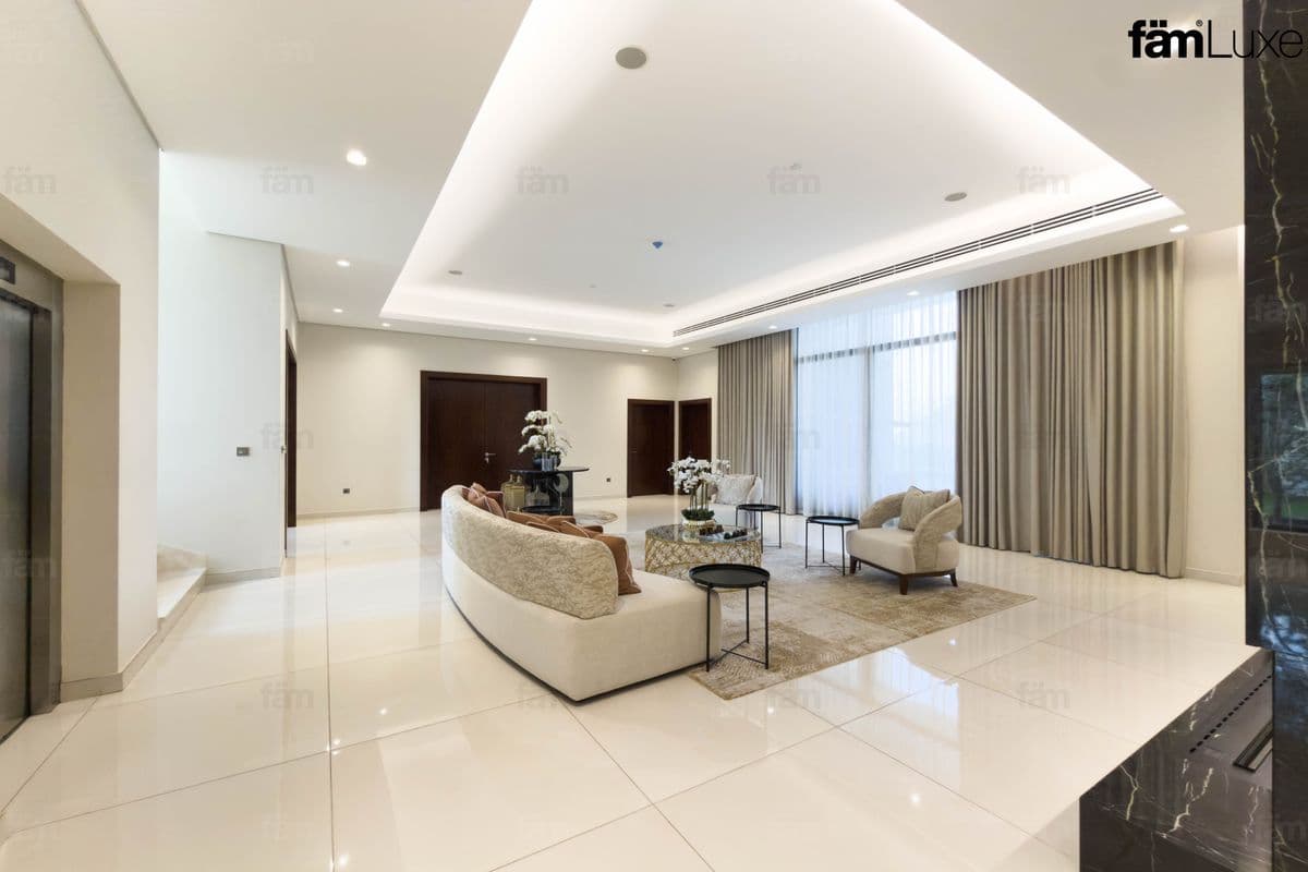 6 bedroom villa in Nad Al Sheba 4, photograph 3 of 13
