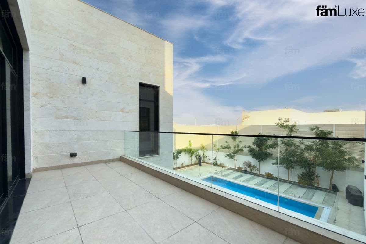 6 bedroom villa in Nad Al Sheba 4, photograph 9 of 13