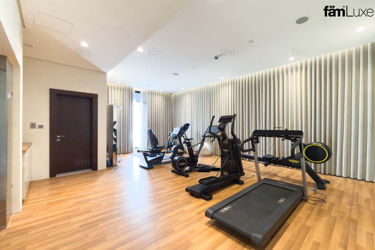 6 bedroom villa in Nad Al Sheba 4, photograph 8 of 13