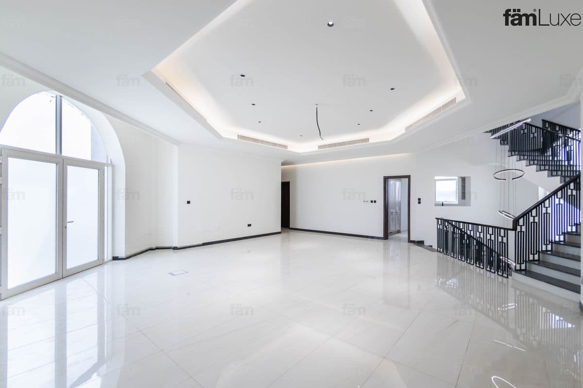 6 bedroom villa in Nad Al Sheba 4, photograph 3 of 20