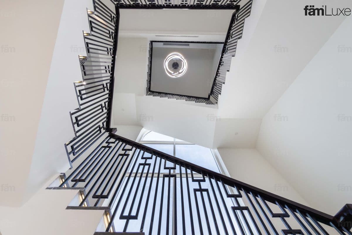 6 bedroom villa in Nad Al Sheba 4, photograph 6 of 20