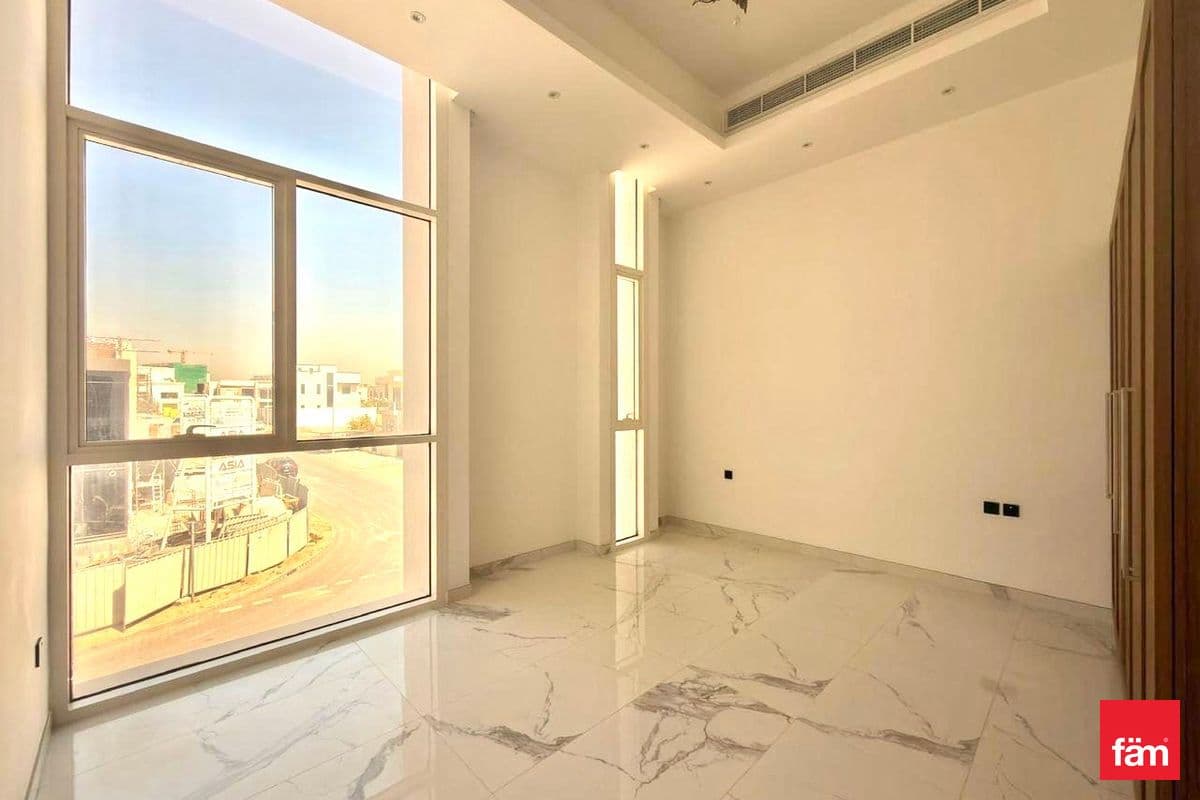 5 bedroom villa in Nad Al Sheba Gardens, photograph 16 of 20