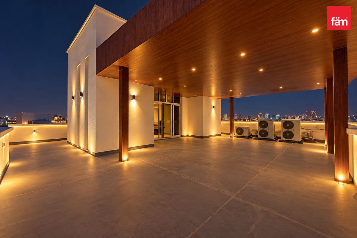 5 bedroom villa in Nad Al Sheba Gardens, photograph 19 of 20