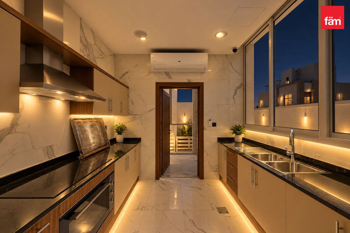 5 bedroom villa in Nad Al Sheba Gardens, photograph 11 of 20