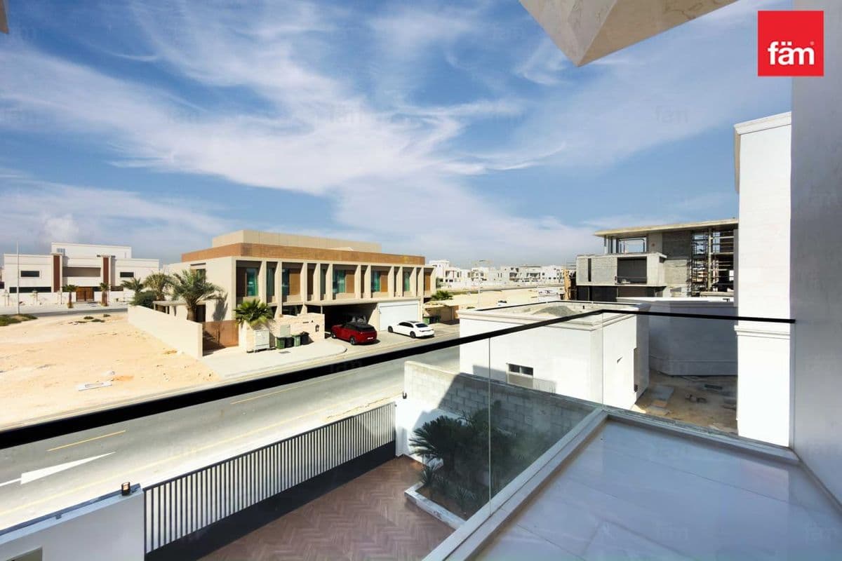 6 bedroom villa in Nad Al Sheba Gardens, photograph 14 of 17