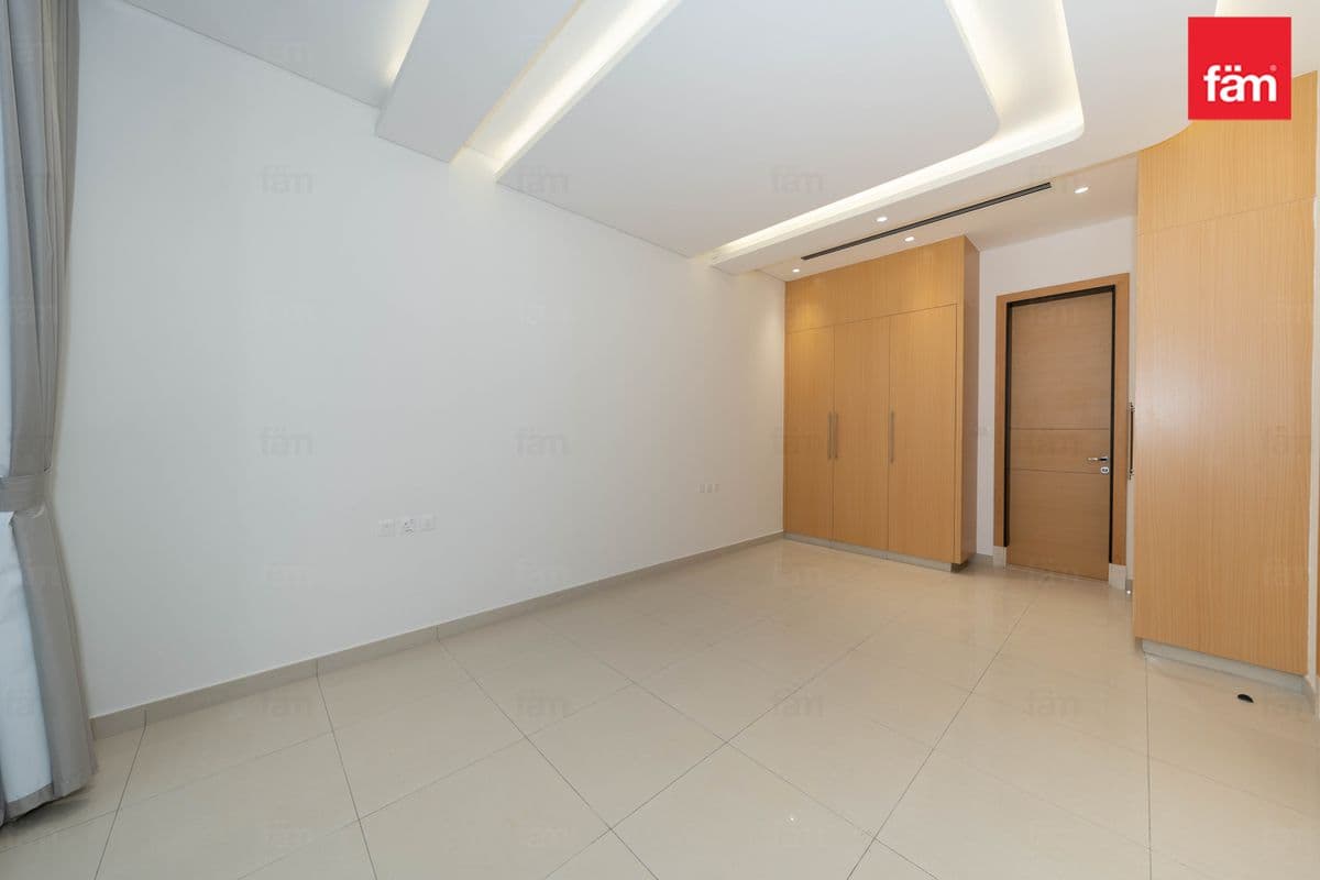 6 bedroom villa in Nad Al Sheba Gardens Phase 1, photograph 14 of 20