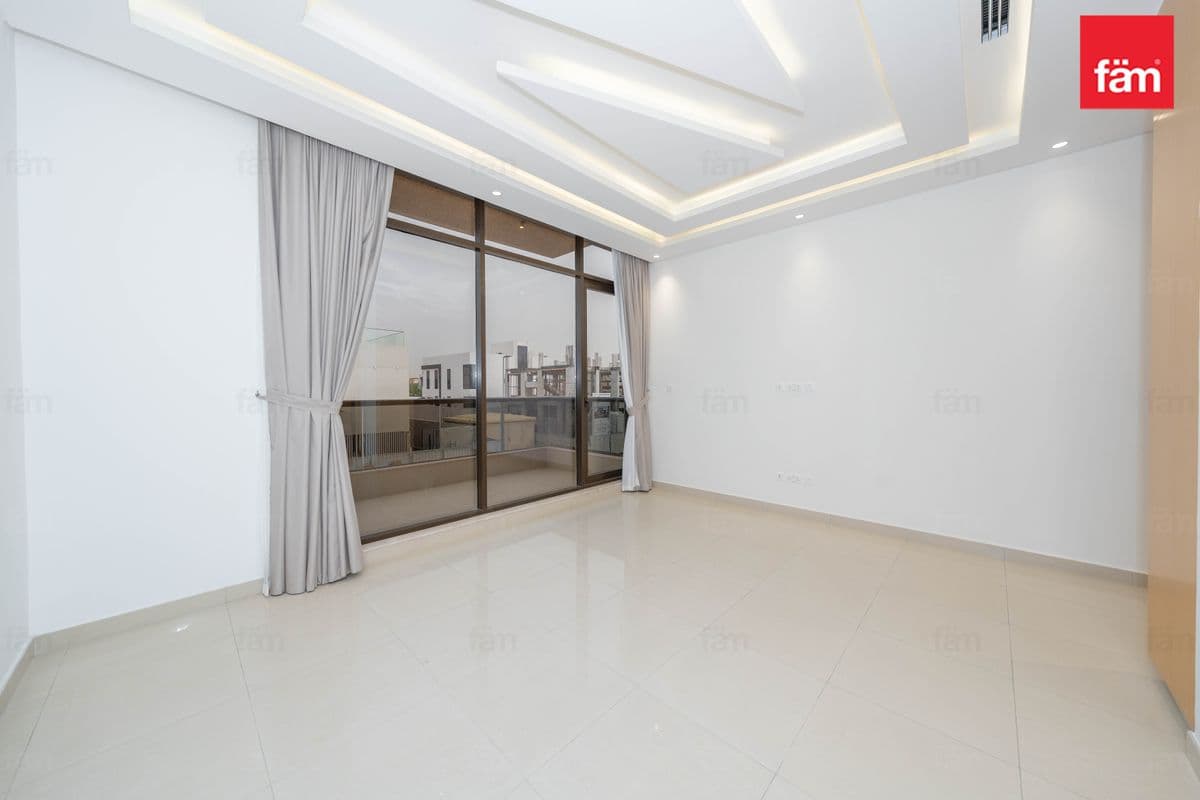 6 bedroom villa in Nad Al Sheba Gardens Phase 1, photograph 14 of 20
