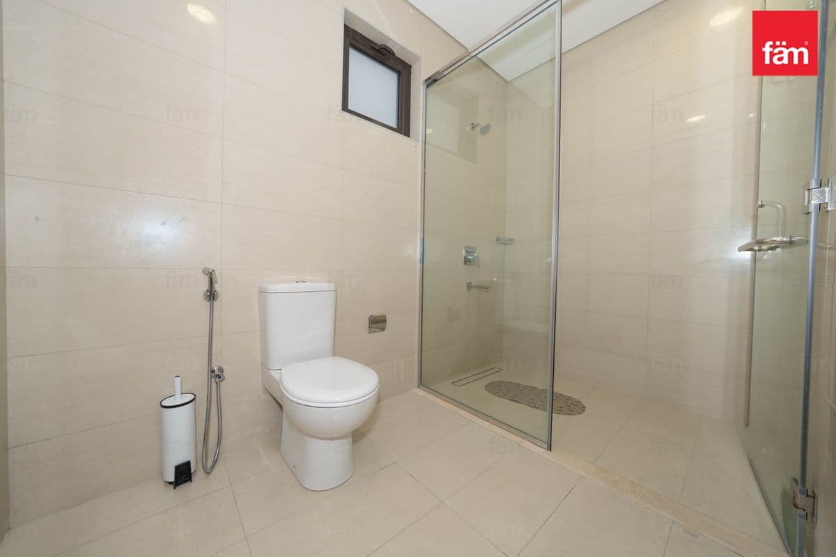 6 bedroom villa in Nad Al Sheba Gardens Phase 1, photograph 19 of 20