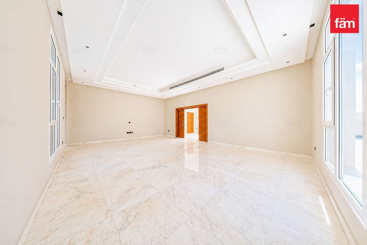 5 bedroom villa in Nad Al Sheba Gardens Phase 1, photograph 11 of 20