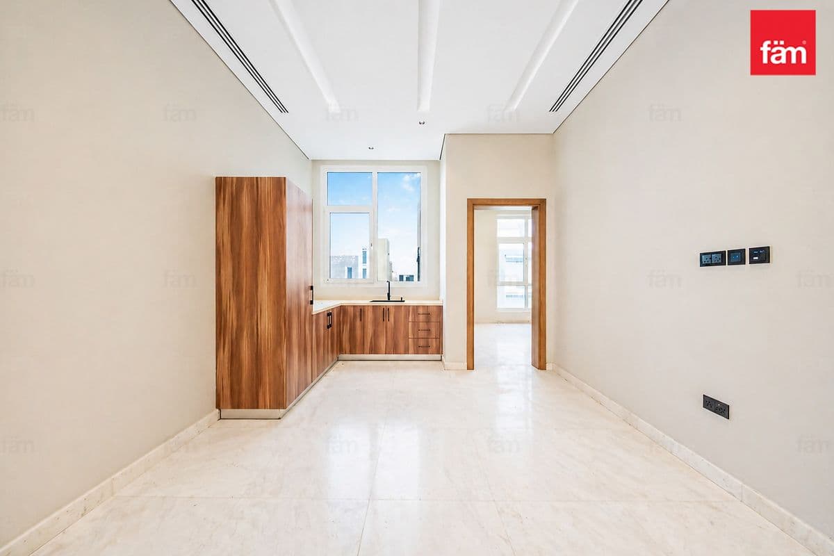 5 bedroom villa in Nad Al Sheba Gardens Phase 1, photograph 20 of 20