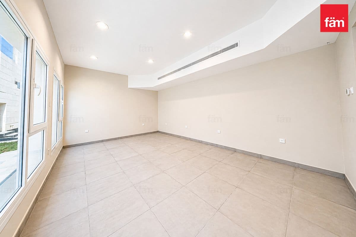 5 bedroom villa in Nad Al Sheba Gardens Phase 1, photograph 16 of 20