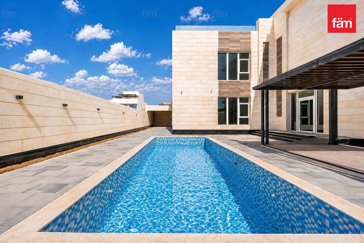 5 bedroom villa in Nad Al Sheba Gardens Phase 1, photograph 10 of 20