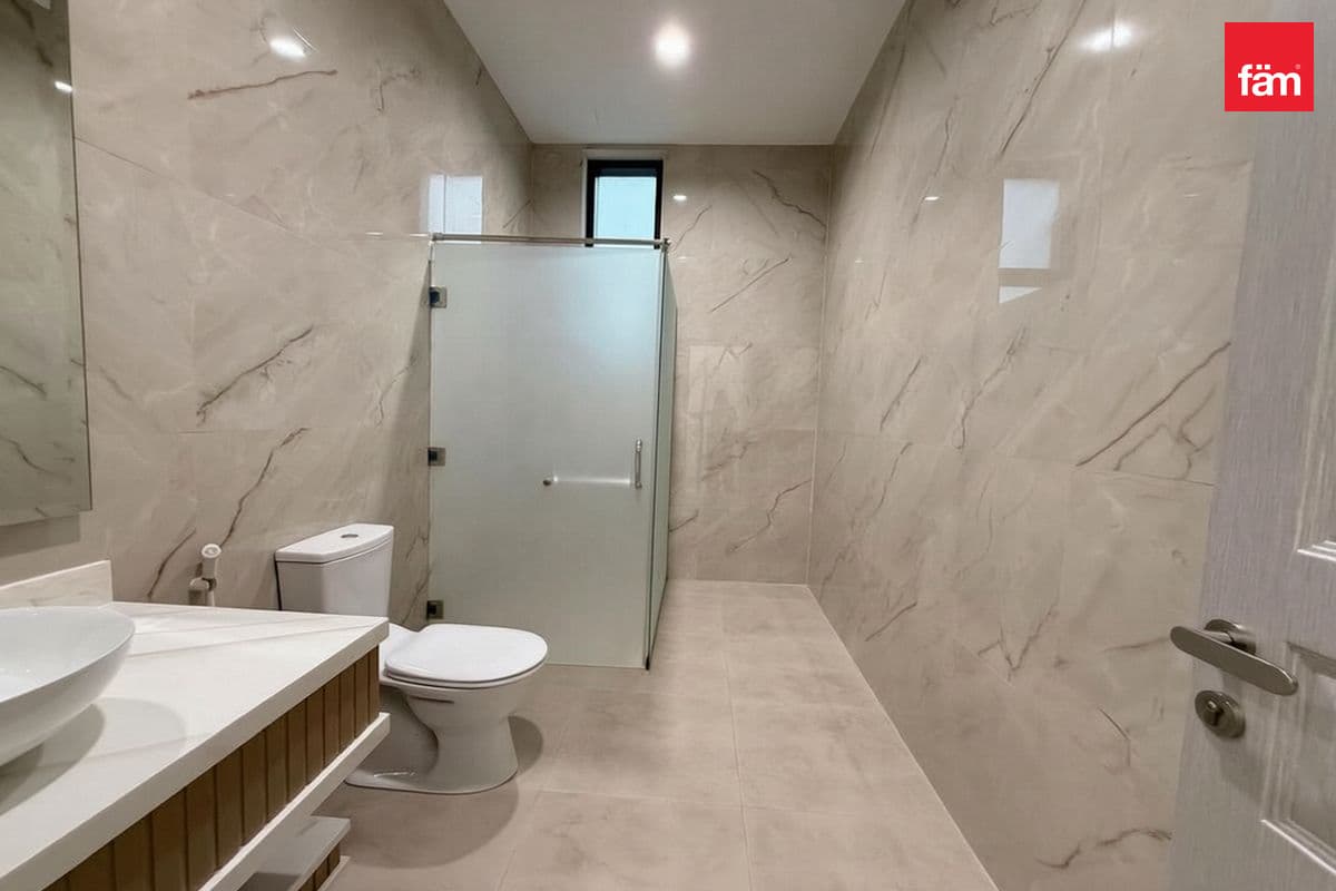5 bedroom villa in Nad Al Sheba Gardens Phase 1, photograph 19 of 20