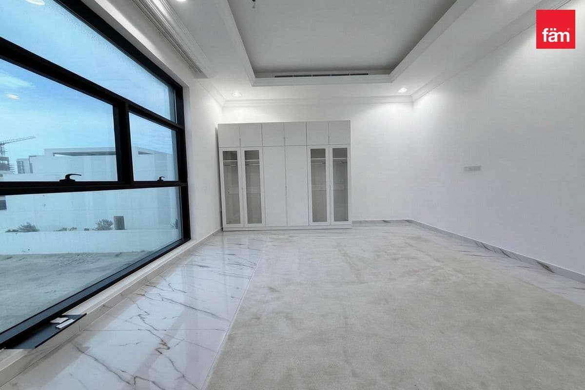 5 bedroom villa in Nad Al Sheba Gardens Phase 1, photograph 8 of 20
