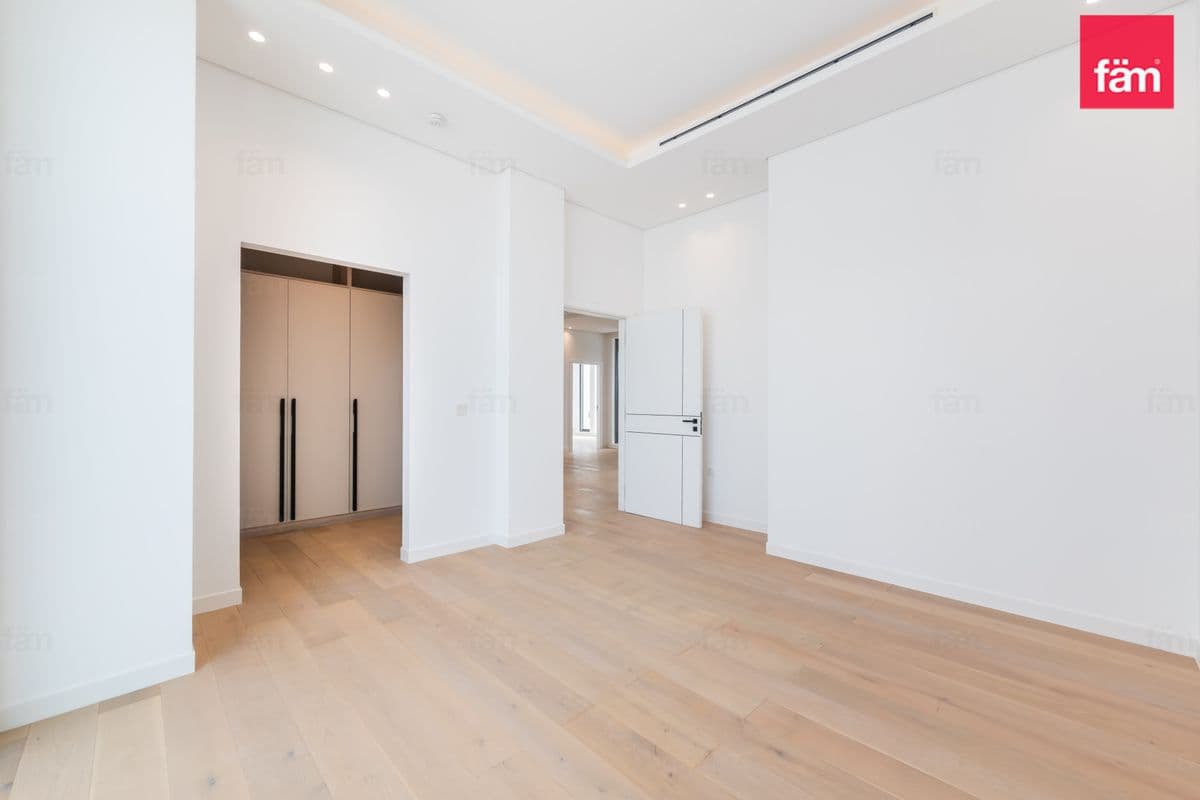 5 bedroom villa in Nad Al Sheba Gardens Phase 1, photograph 13 of 20