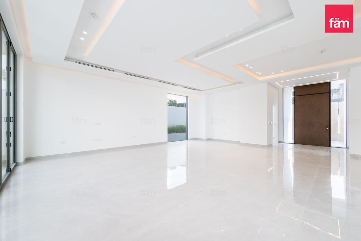 5 bedroom villa in Nad Al Sheba Gardens Phase 1, photograph 7 of 20