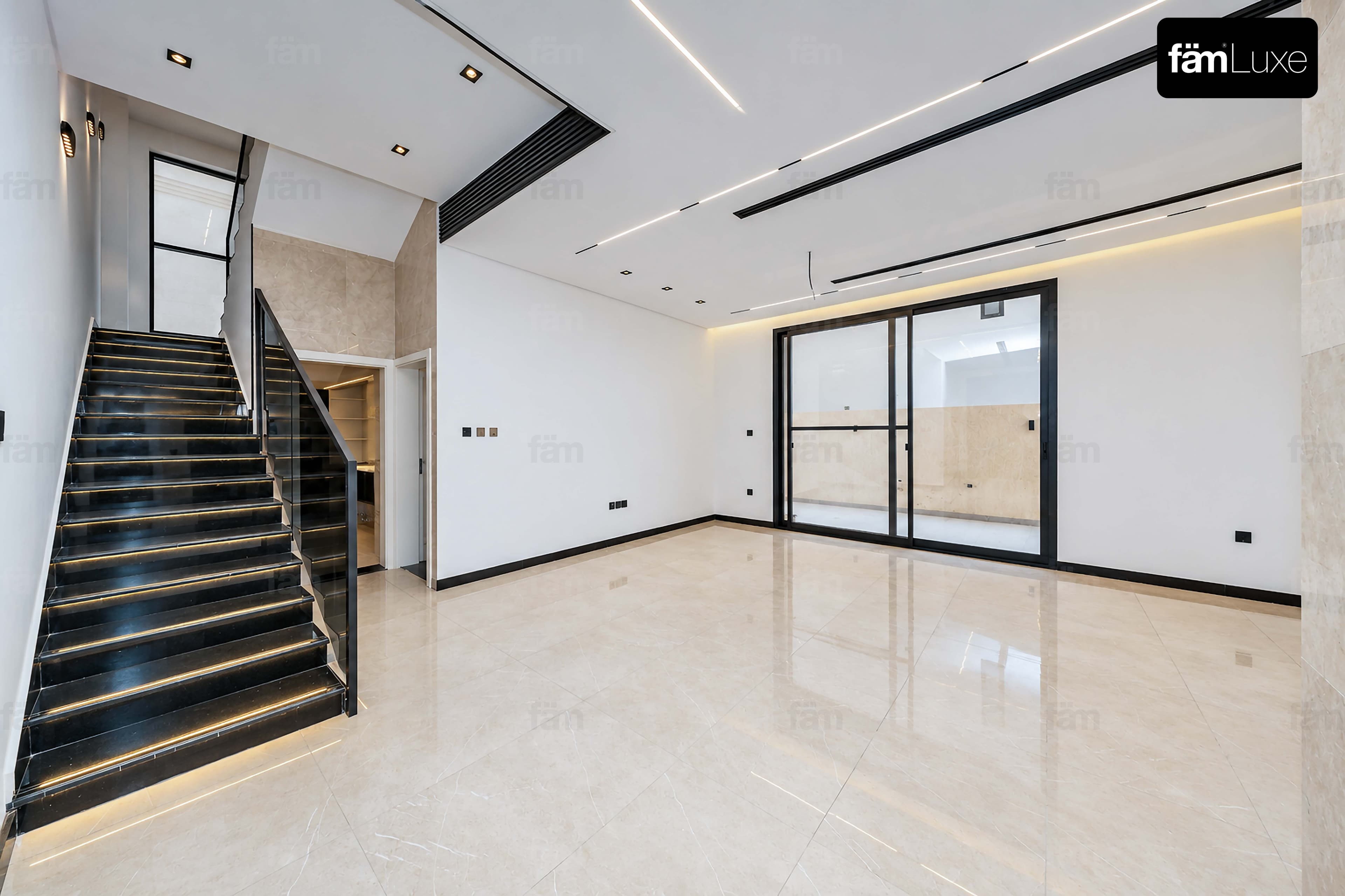 6 bedroom villa in Nad Al Sheba Gardens Phase 1, photograph 6 of 20