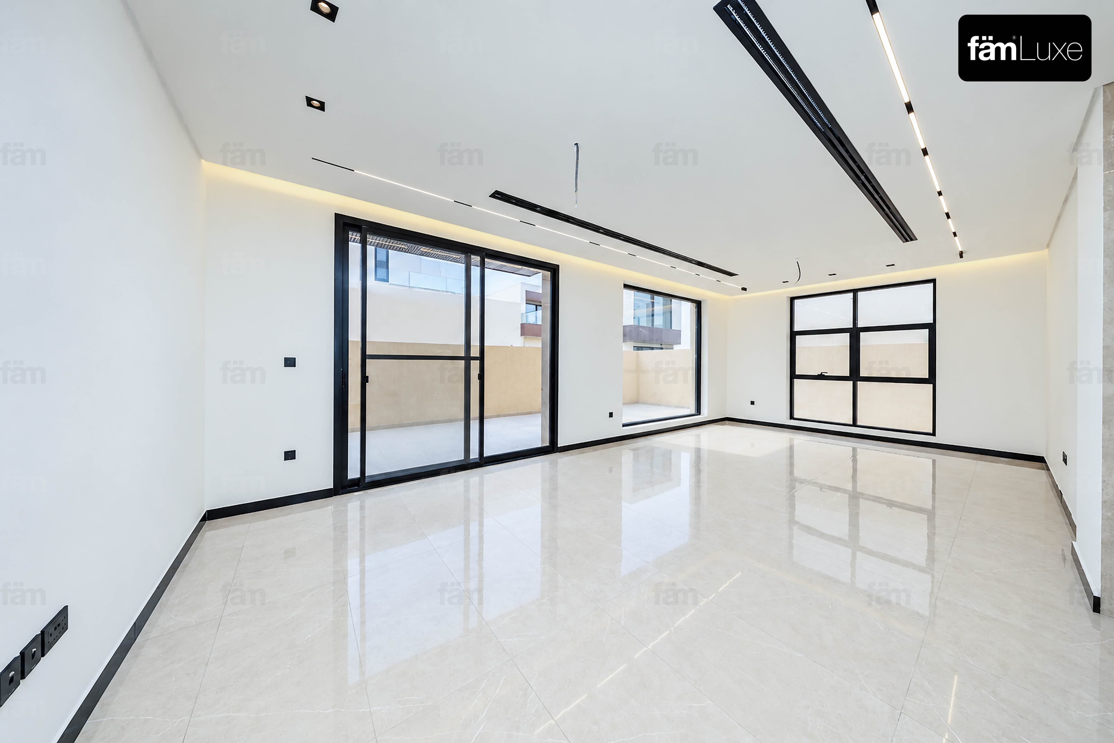 6 bedroom villa in Nad Al Sheba Gardens Phase 1, photograph 2 of 20