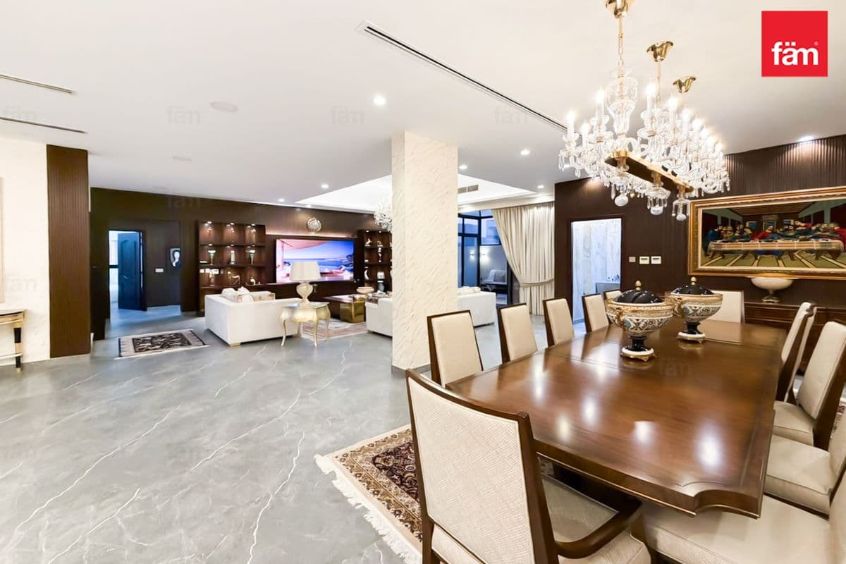 5 bedroom villa in Nad Al Sheba Gardens Phase 1, photograph 10 of 20