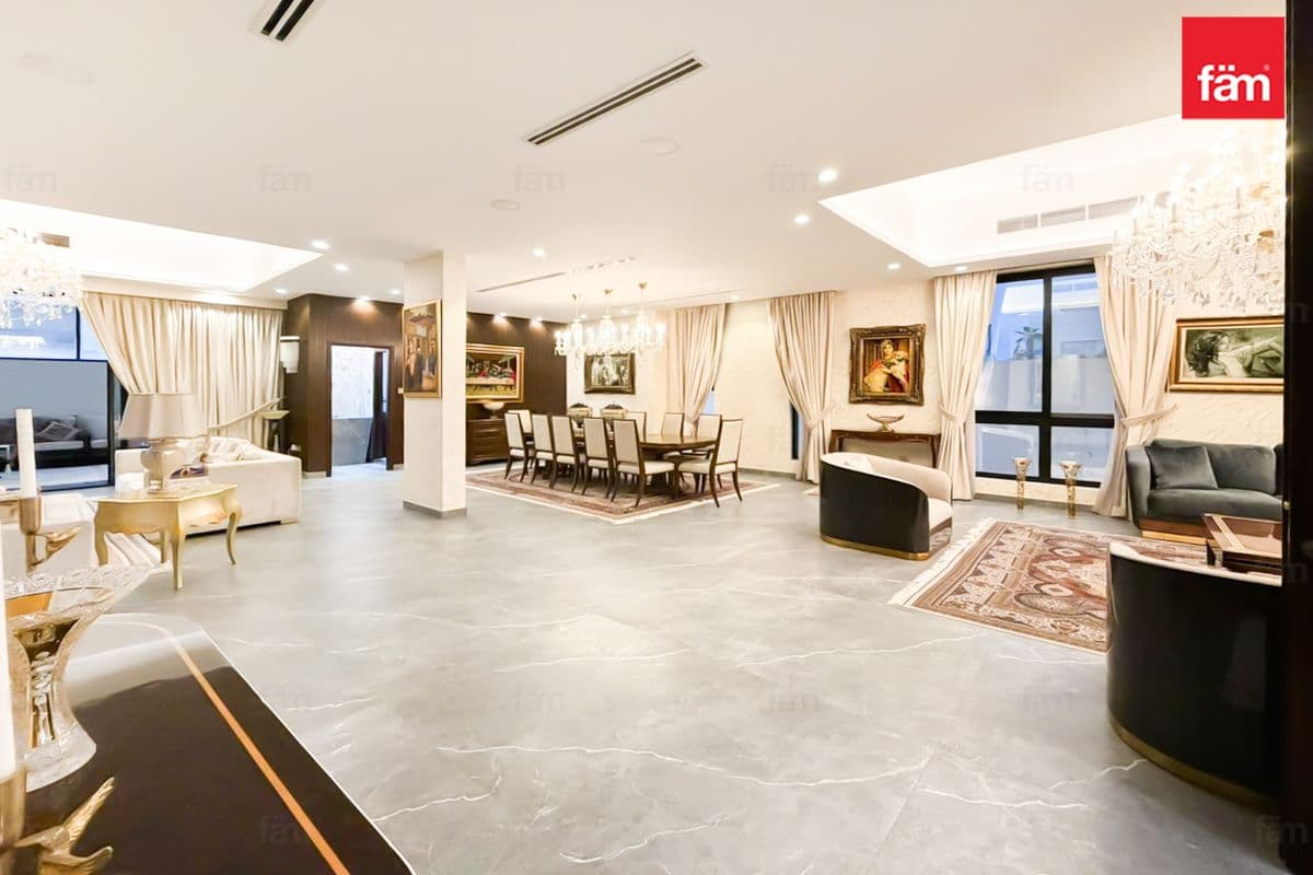 5 bedroom villa in Nad Al Sheba Gardens Phase 1, photograph 11 of 20