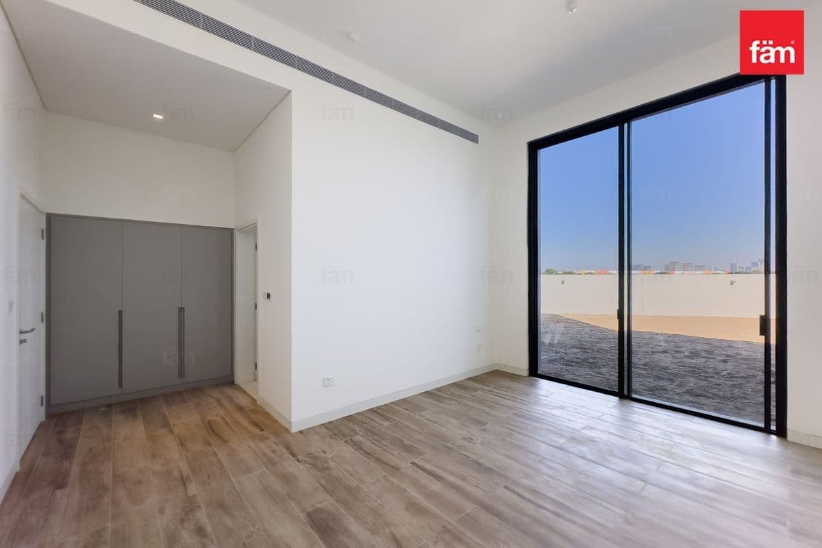4 bedroom villa in Nad Al Sheba Gardens Phase 3, photograph 9 of 15