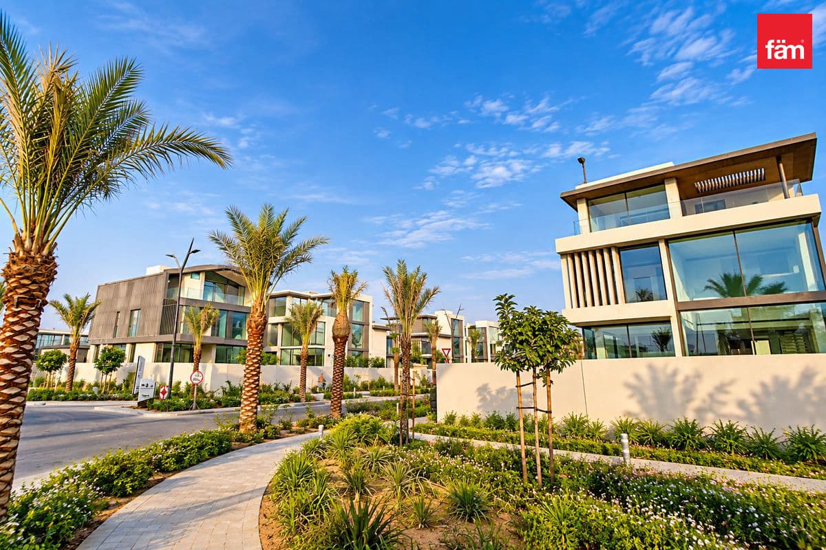 4 bedroom villa in Nad Al Sheba Gardens Phase 3, photograph 14 of 15