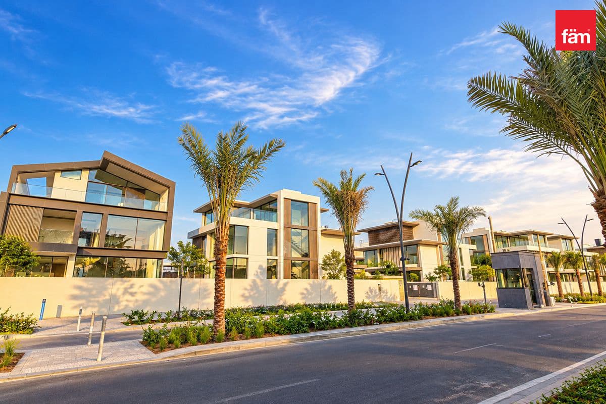 4 bedroom villa in Nad Al Sheba Gardens Phase 3, photograph 11 of 15