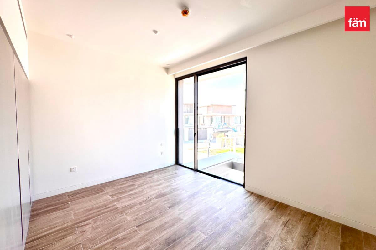 4 bedroom villa in Nad Al Sheba Gardens Phase 3, photograph 8 of 20