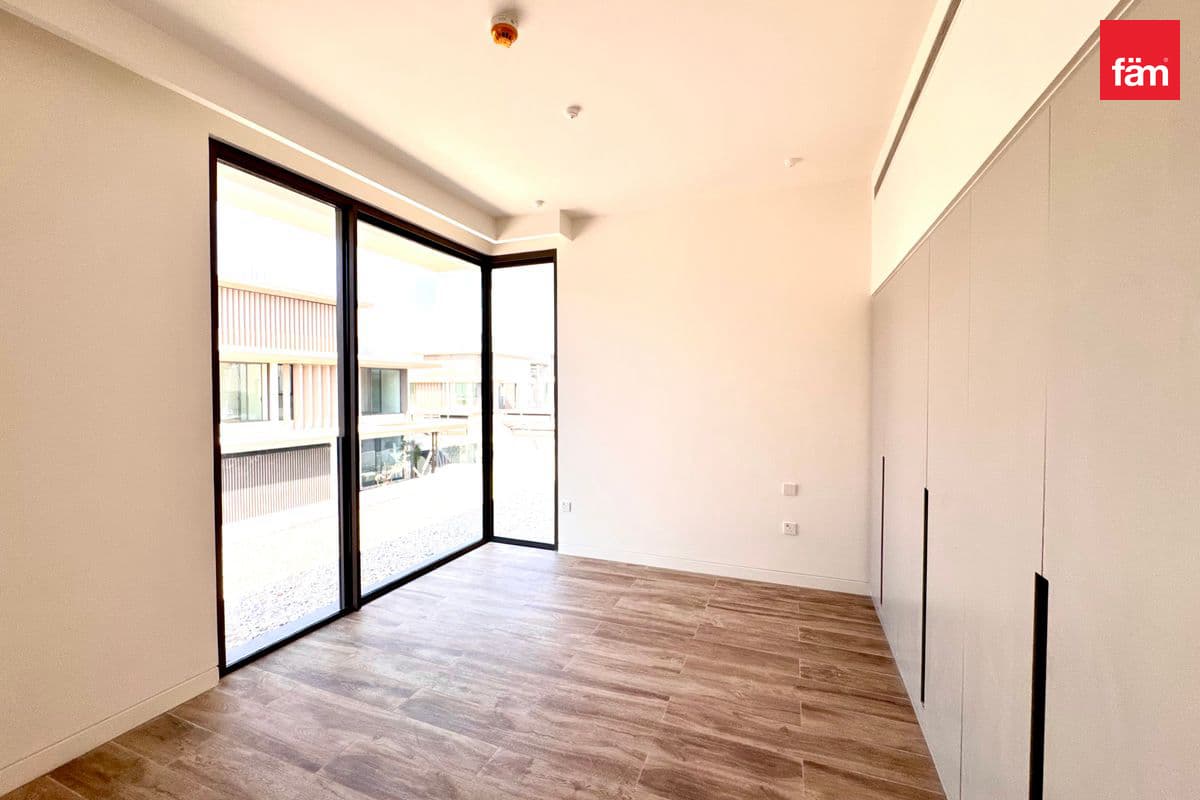 4 bedroom villa in Nad Al Sheba Gardens Phase 3, photograph 13 of 20