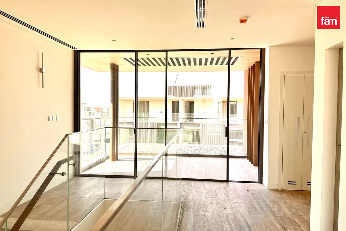 4 bedroom villa in Nad Al Sheba Gardens Phase 3, photograph 14 of 20