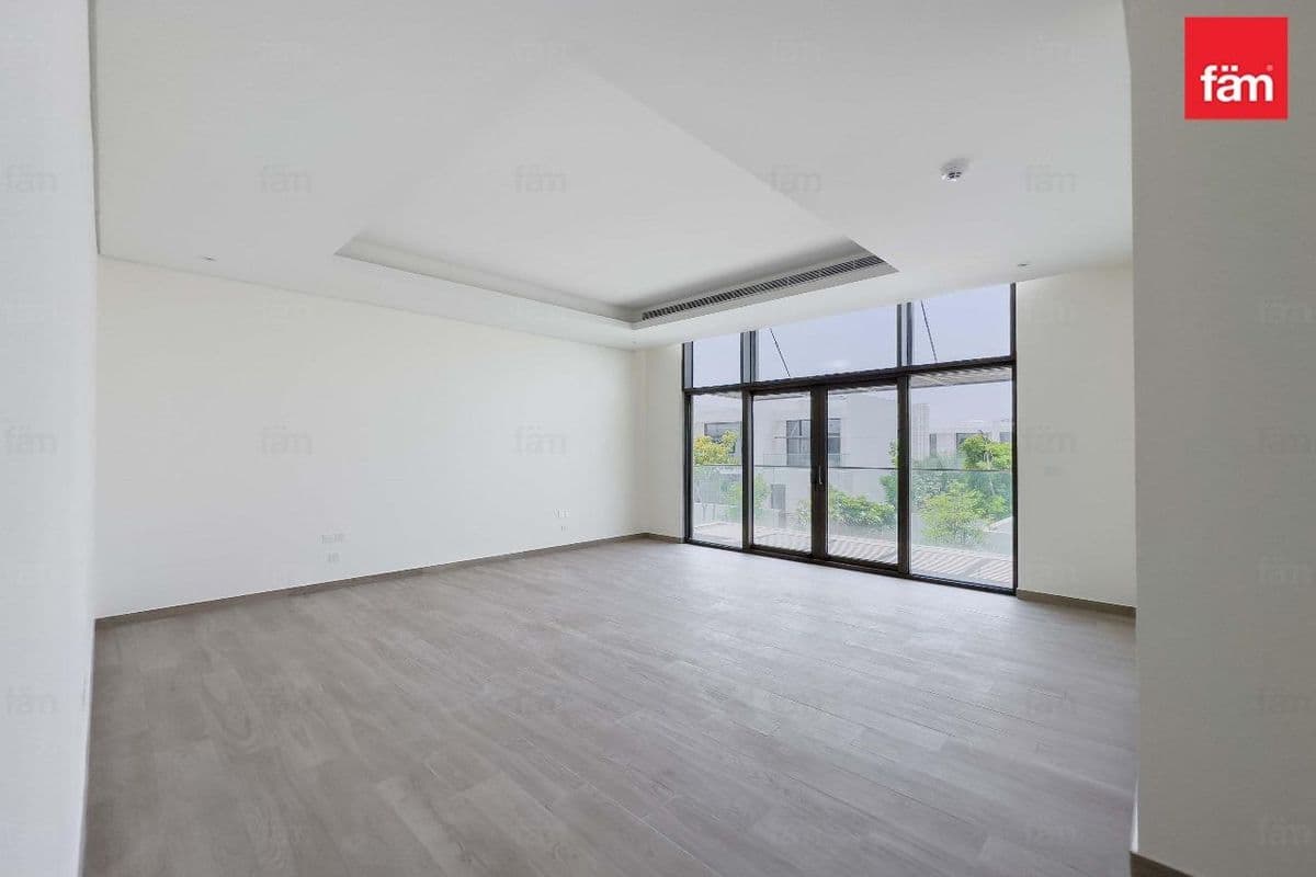 4 bedroom villa in Opal Gardens, photograph 3 of 12