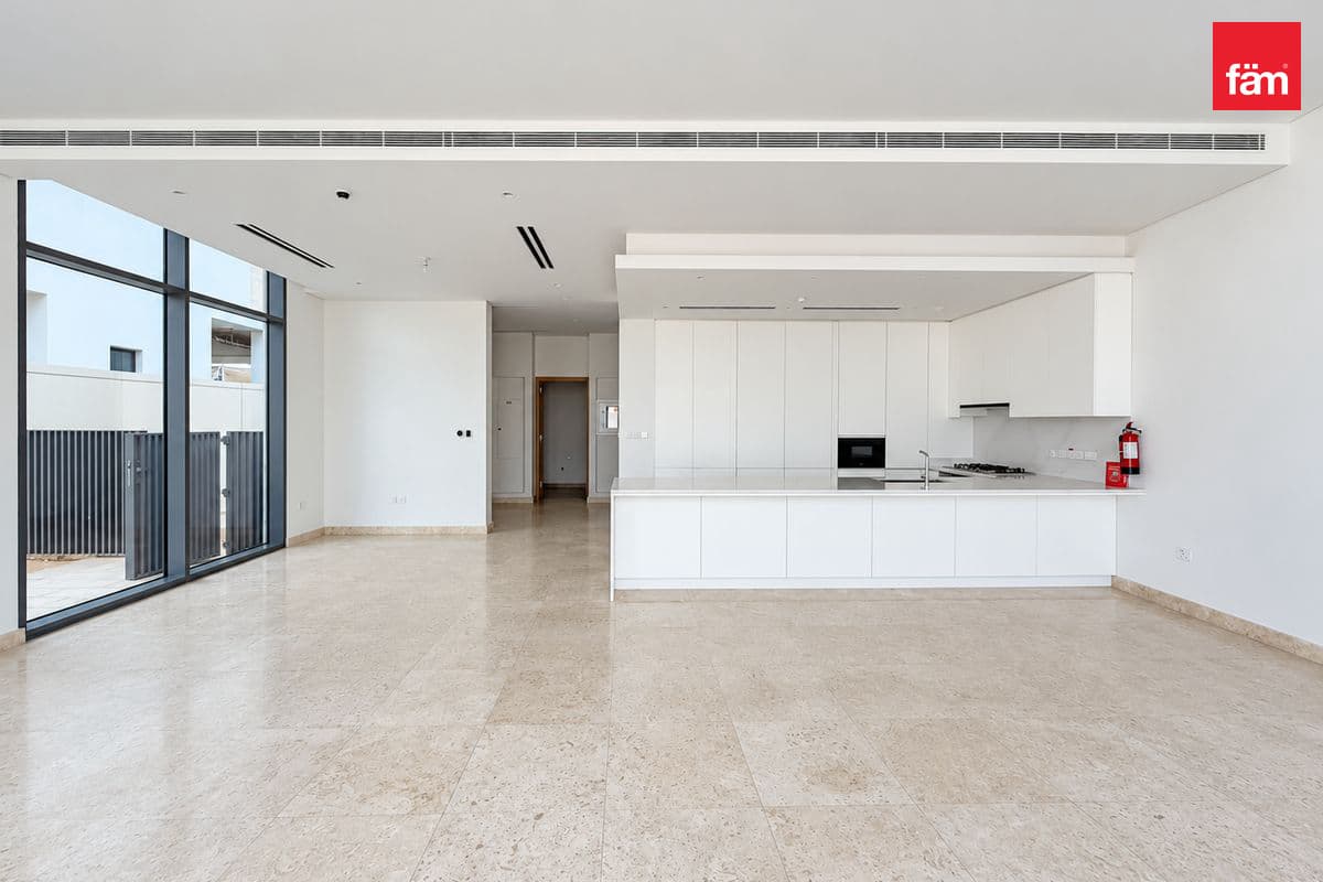 4 bedroom villa in Opal Gardens, photograph 2 of 19