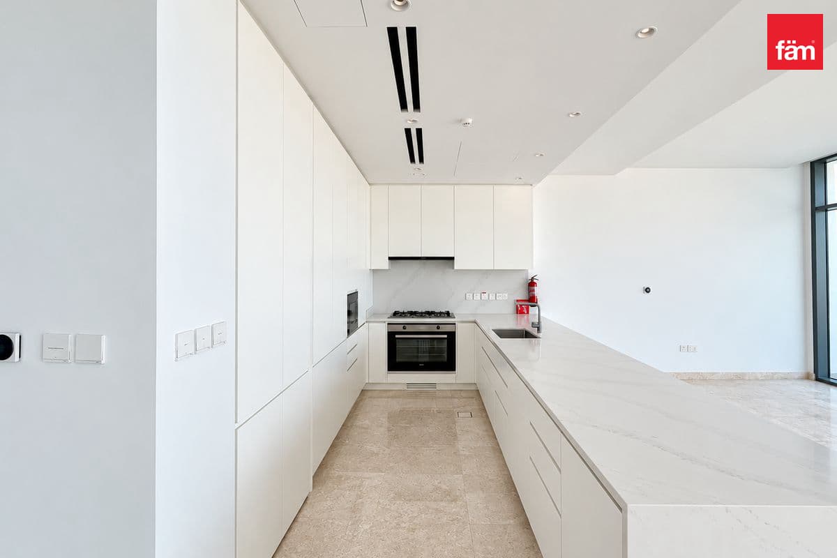 4 bedroom villa in Opal Gardens, photograph 3 of 19