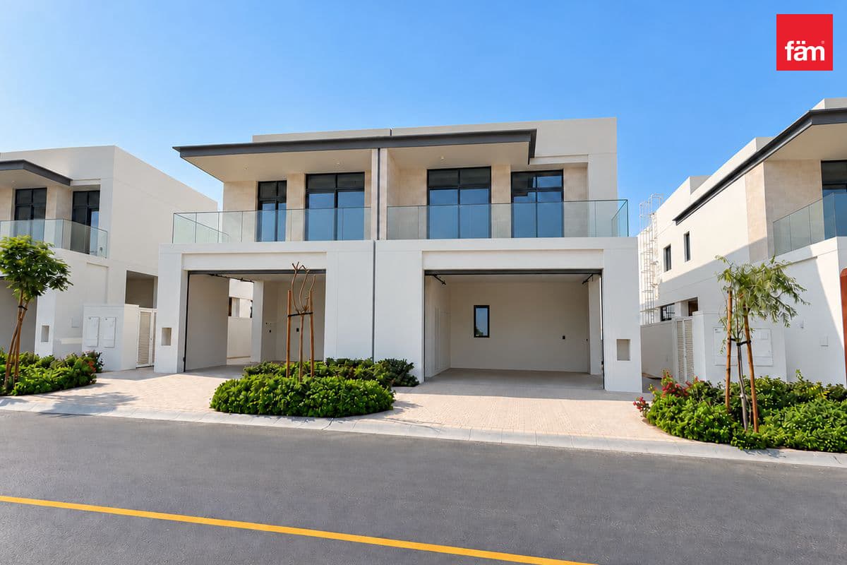 4 bedroom villa in Opal Gardens, photograph 1 of 19