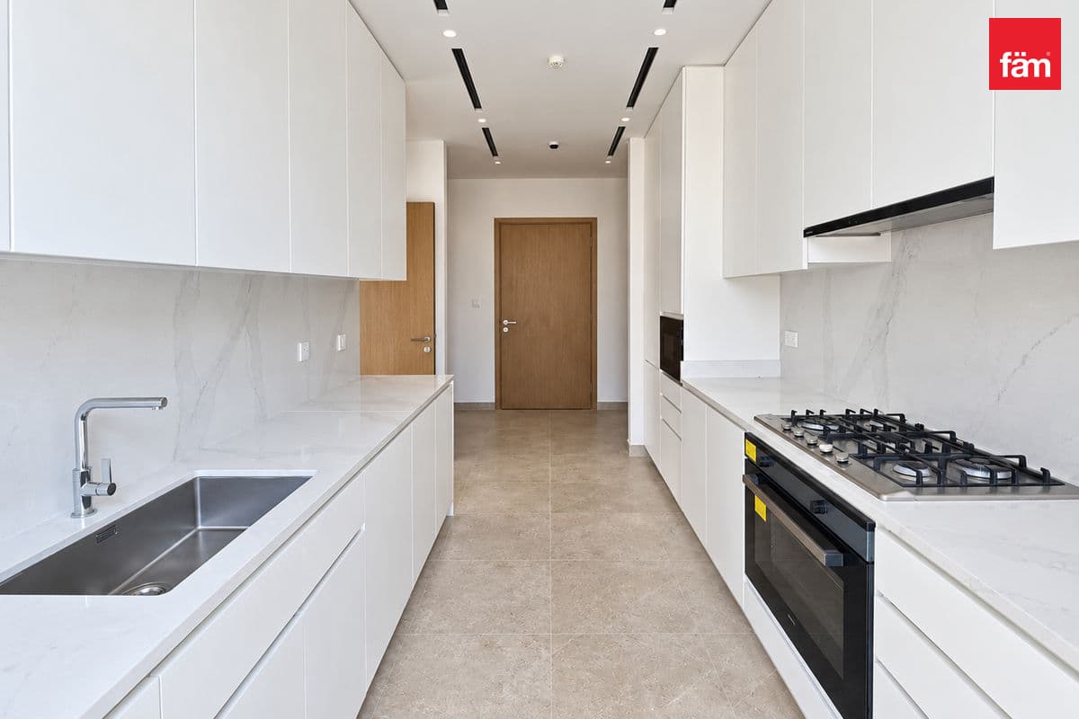 4 bedroom villa in Opal Gardens, photograph 7 of 20