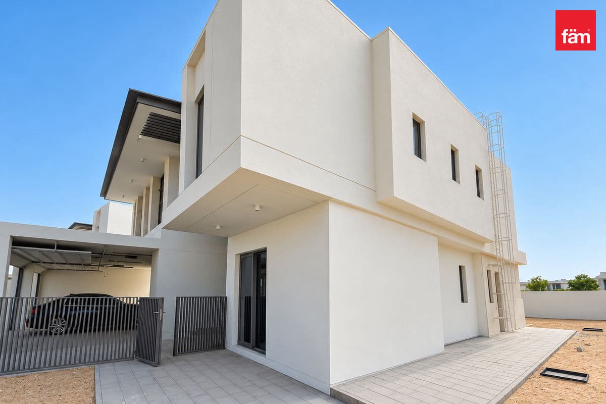 6 bedroom villa in Opal Gardens, photograph 18 of 20