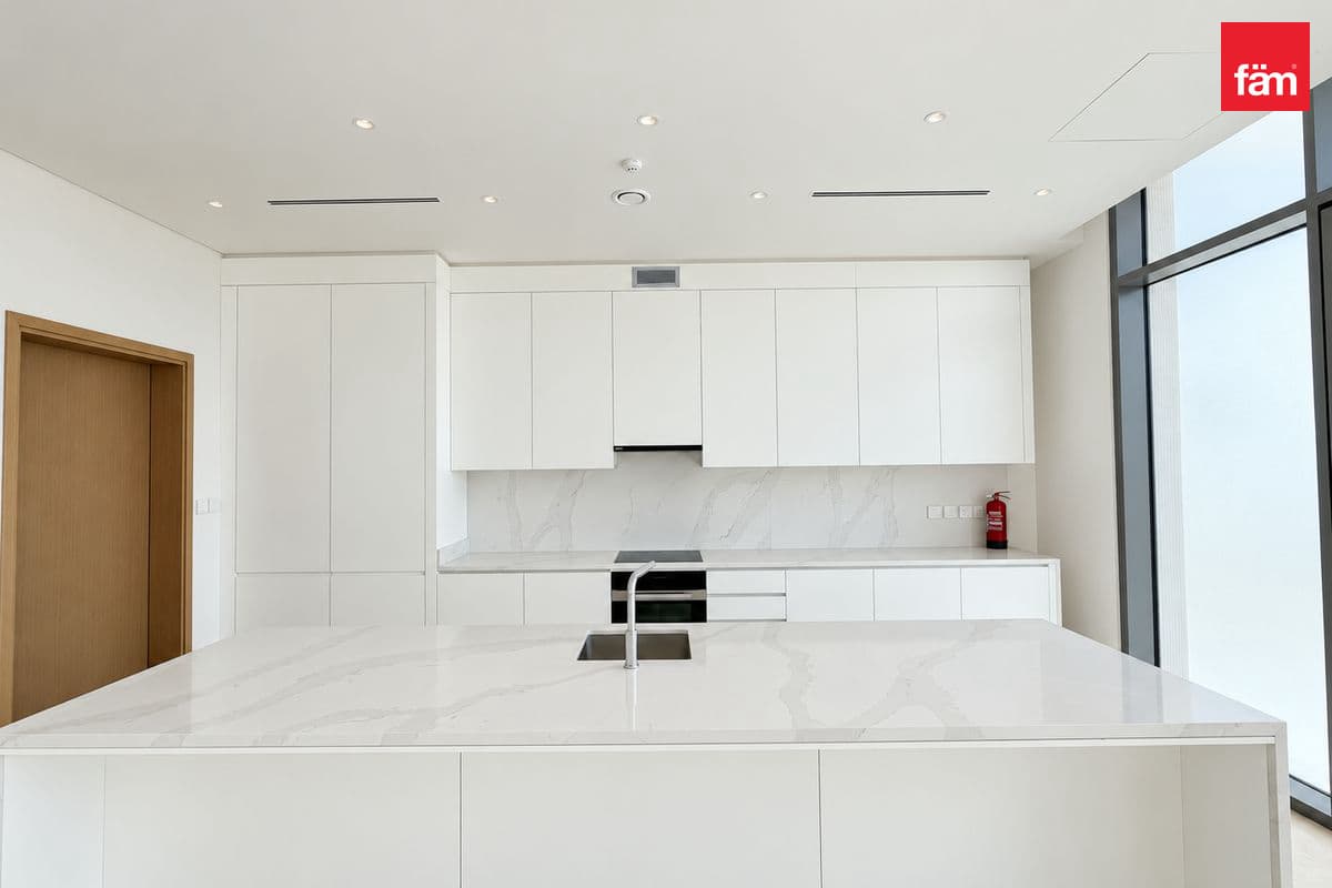 6 bedroom villa in Opal Gardens, photograph 5 of 20