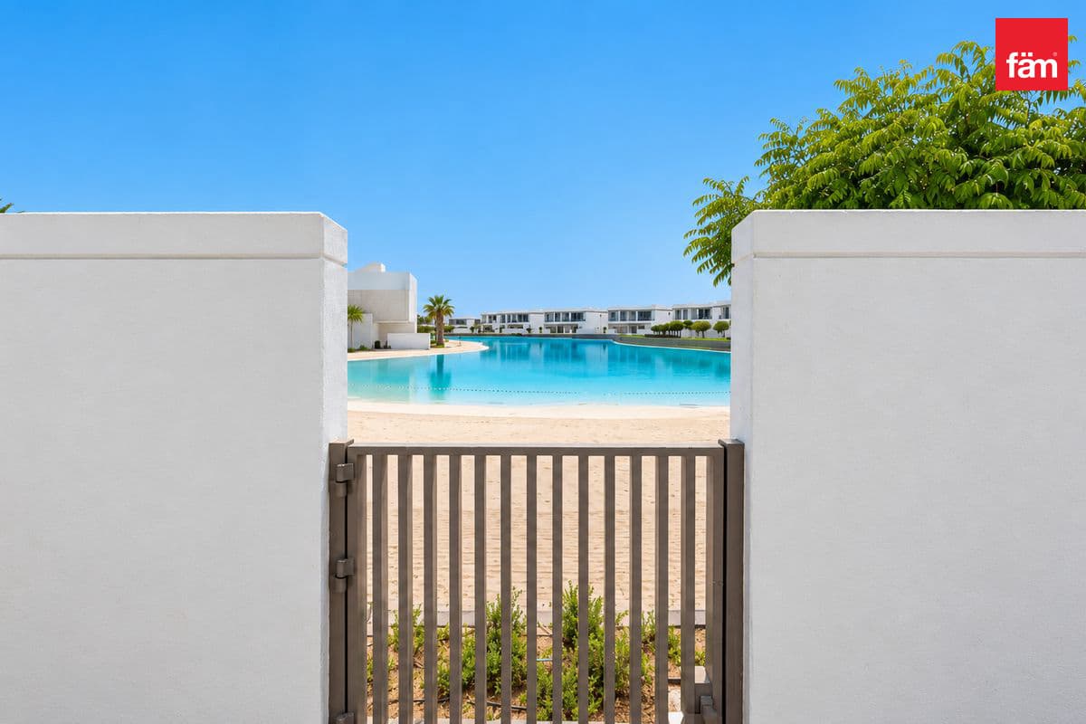 6 bedroom villa in Opal Gardens, photograph 11 of 20