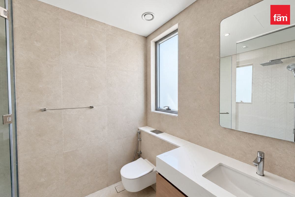 6 bedroom villa in Opal Gardens, photograph 9 of 20