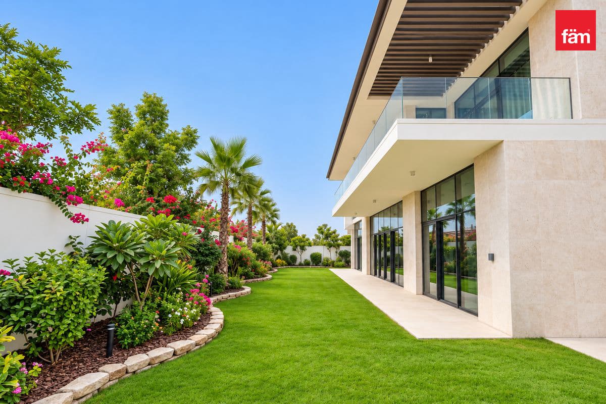 6 bedroom villa in Opal Gardens, photograph 13 of 20