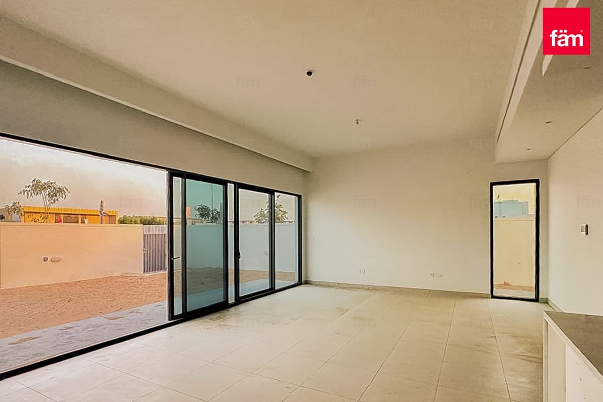 4 bedroom villa in Opal Gardens, photograph 2 of 12