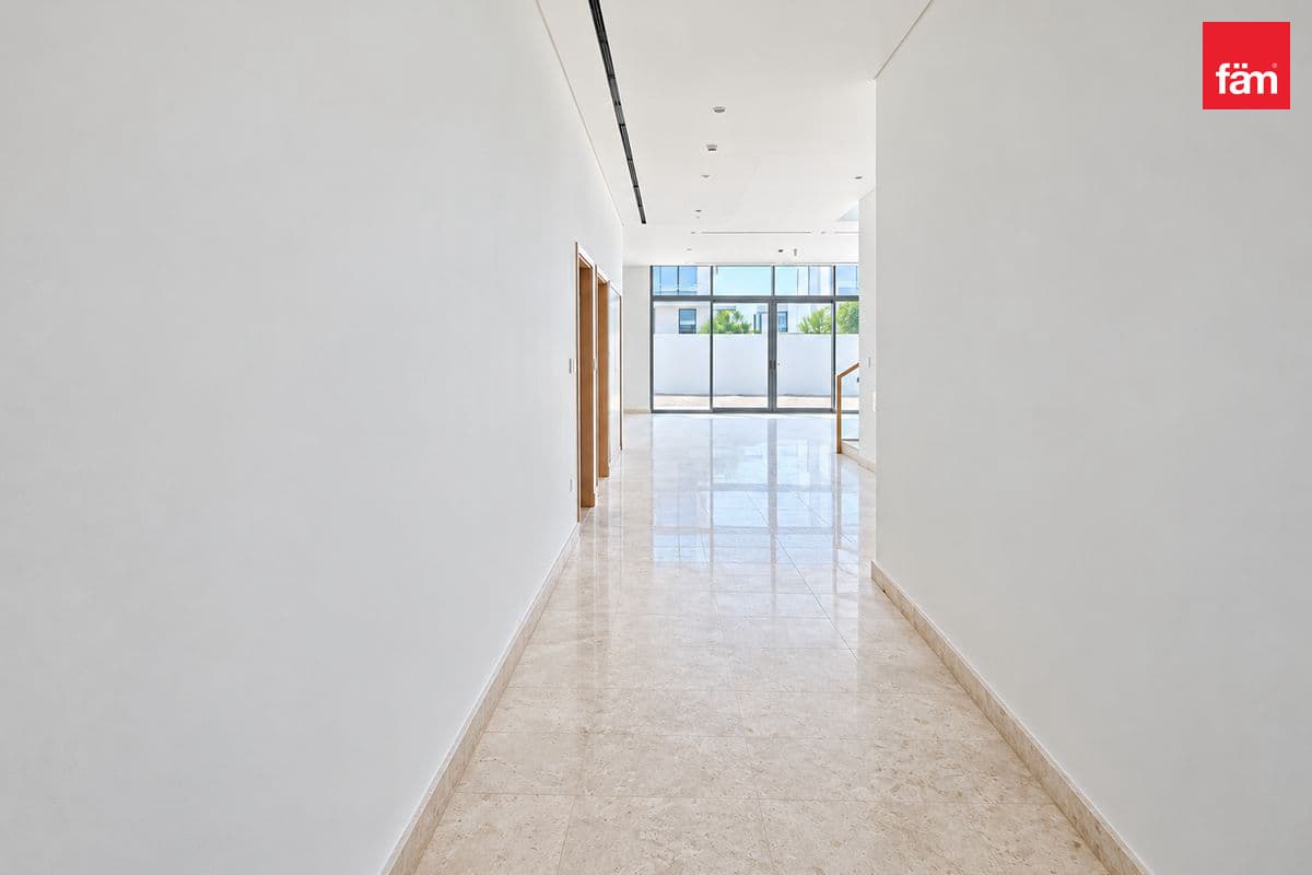 4 bedroom villa in Opal Gardens, photograph 8 of 20