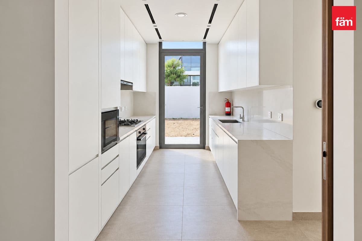 4 bedroom villa in Opal Gardens, photograph 6 of 20