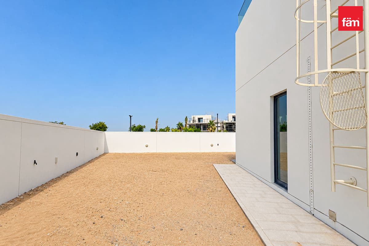 4 bedroom villa in Opal Gardens, photograph 14 of 20