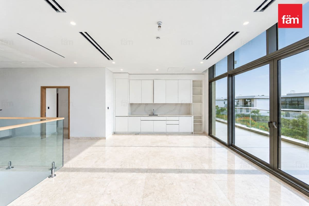 4 bedroom villa in Opal Gardens, photograph 4 of 20