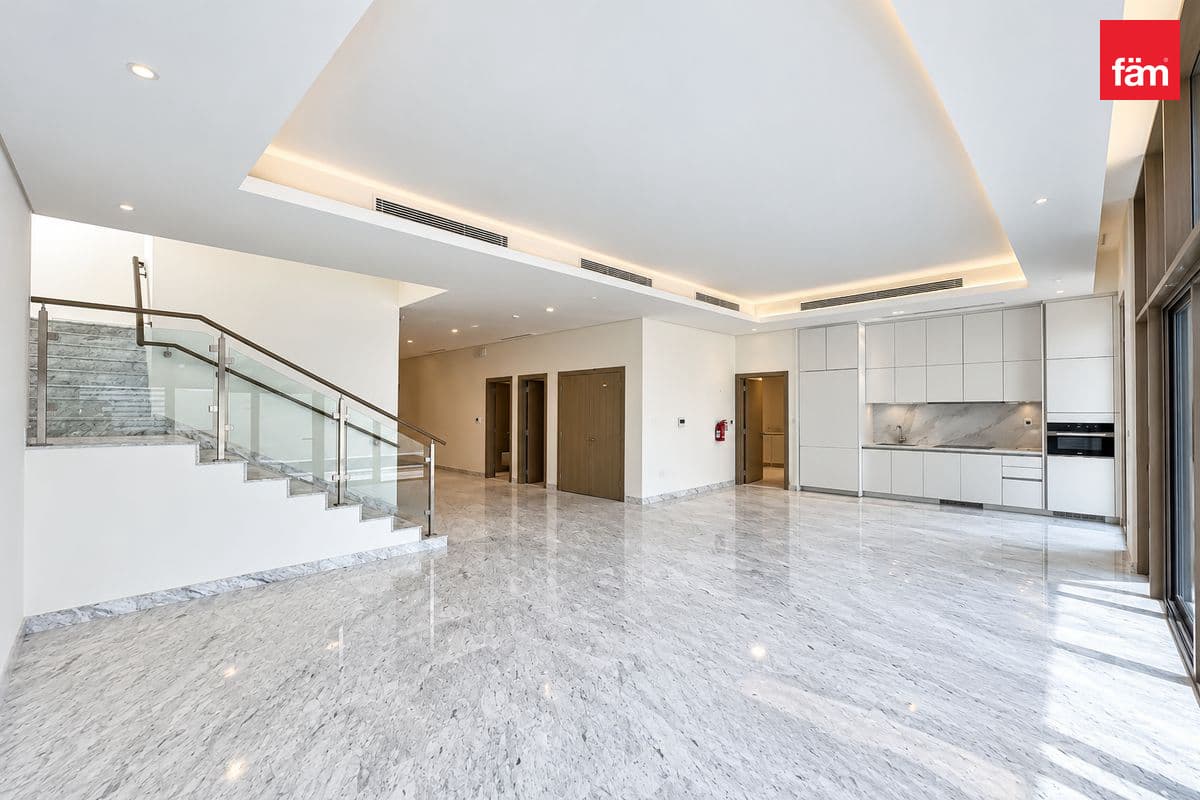 4 bedroom villa in Opal Gardens, photograph 1 of 13
