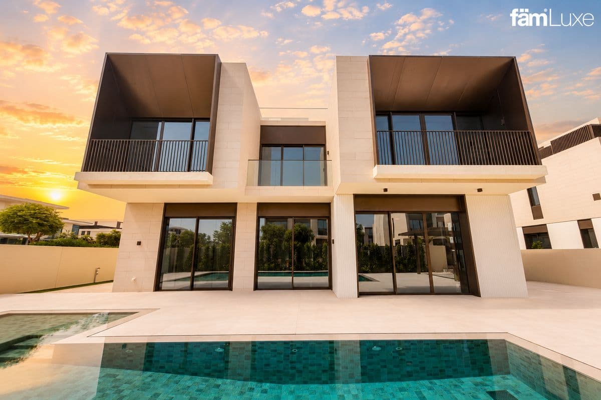 5 bedroom villa in Palm Hills, photograph 3 of 20