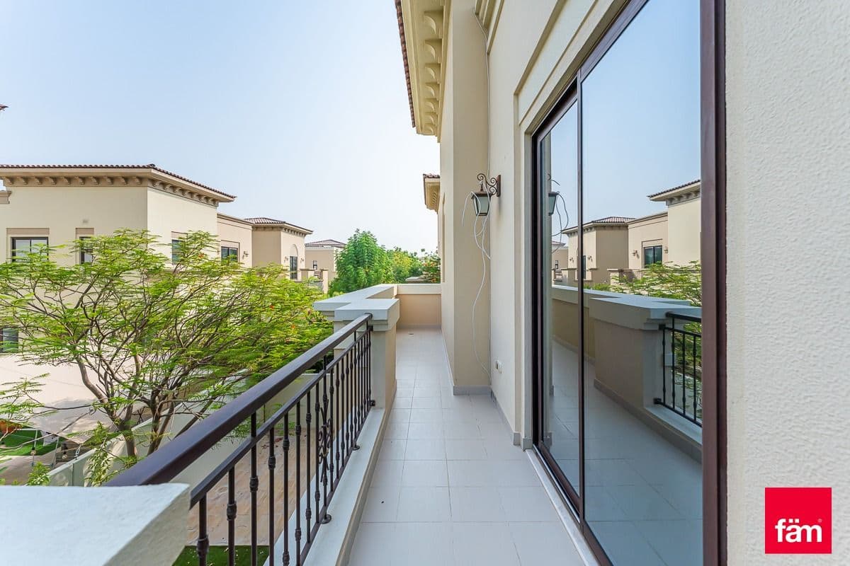 5 bedroom villa in Palma, photograph 7 of 14