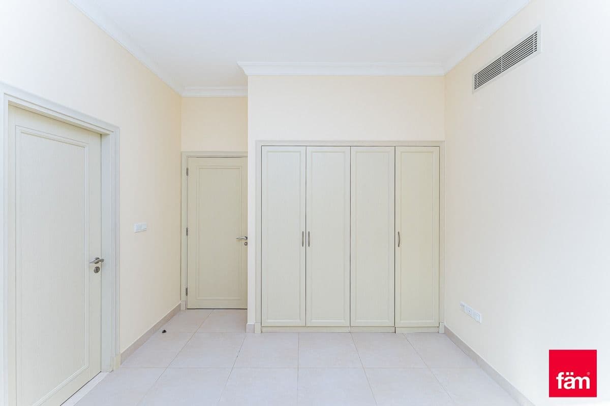 5 bedroom villa in Palma, photograph 4 of 14